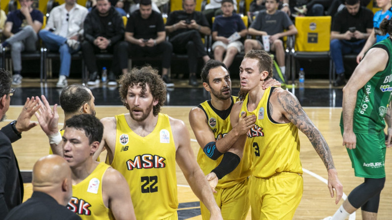 CARETTALAR, BURSASPOR YÖRSAN’I 89-82 SKORLA YENDİ