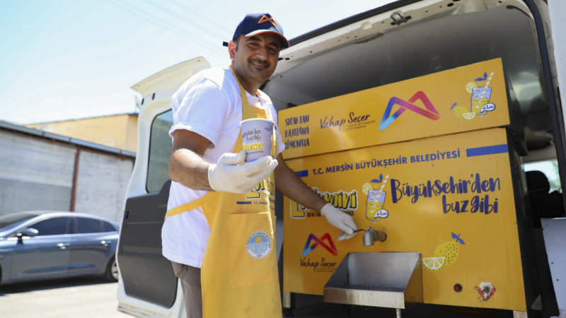 BÜYÜKŞEHİR BUZ GİBİ LİMONATA DAĞITIMLARINA BAŞLADI