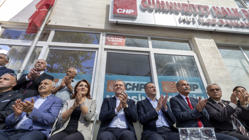 BAŞKAN SEÇER,  CHP MUT İLÇE BAŞKANLIĞI’NI ZİYARET ETTİ