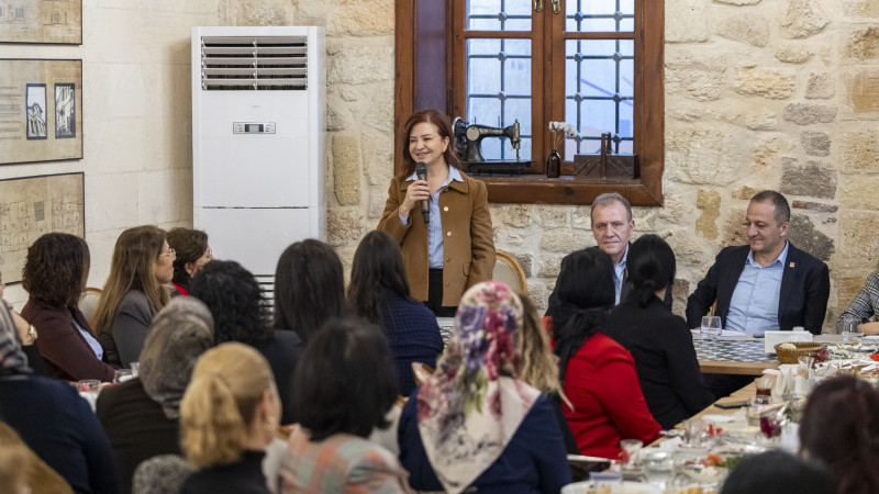 SEÇERLER, KADIN MUHTARLARLA BİR ARAYA GELDİ