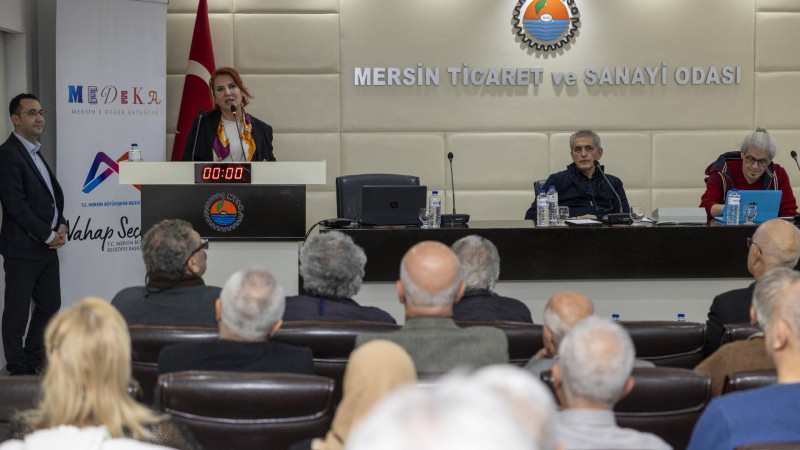 ‘KÜLTÜREL RÖNESANS’ SÖYLEŞİSİ, KENTİN KÜLTÜR VE SANAT DÜNYASINA KATKI SUNDU