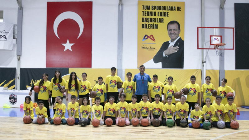 BASKETBOL KURSLARI İLE ÇOCUKLAR SPORLA YETİŞİYOR