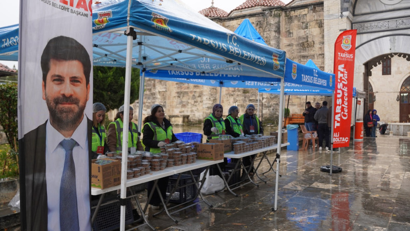 6 ŞUBAT DEPREMLERİNDE KAYBEDİLEN CANLAR HELVA İKRAMIYLA ANILDI