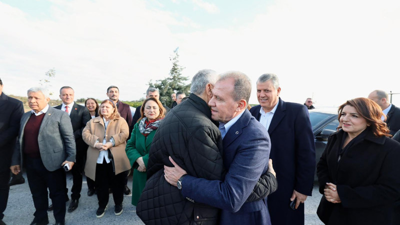 ADANA BAŞKANINA KAVUŞTU